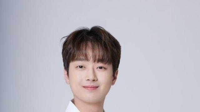 '찬또배기' 이찬원, 모교 경원고에 24개 꽃바구니 선물…훈훈