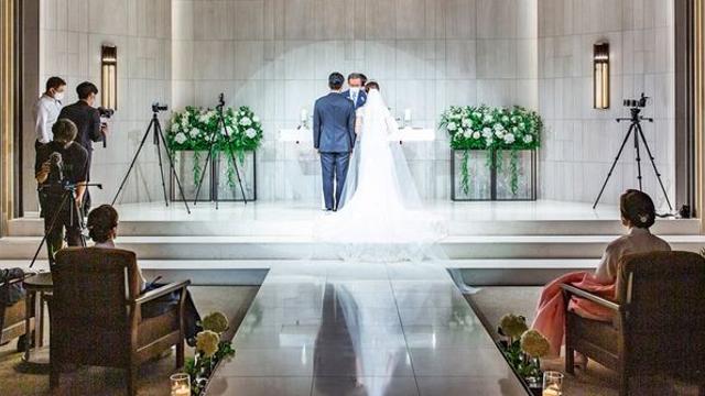 결혼식 사진 모두 날려 먹은 사진작가가 신부에게 한 황당 발언, 정말 충격적이다