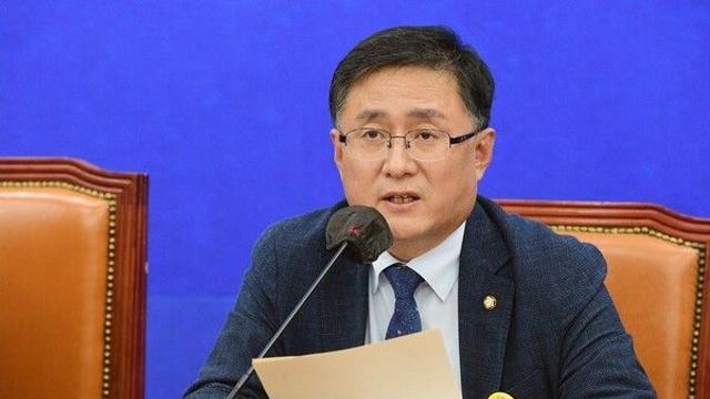 김성환 '수박' 논란에도 우원식 지지 첫 공개…