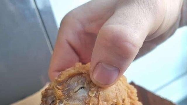 싱글벙글 요즘유행하는 관우치킨!!!