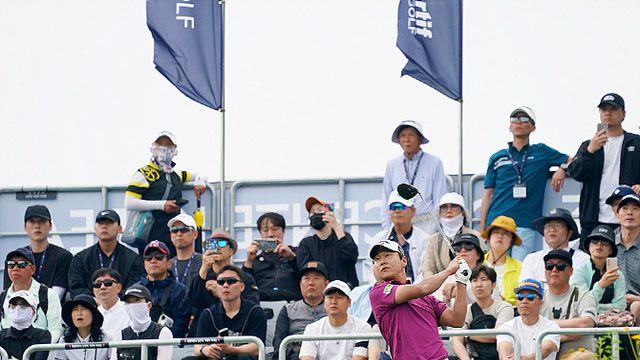 '뒤집기쇼' 전가람, 허인회 꺾고 8강행..예선 1위 김종학도 8강 돌풍