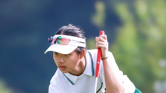 [STN포토]버디라인 정렬하는 이지유