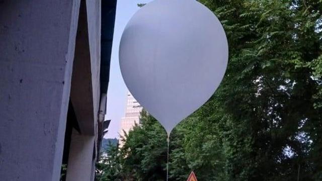 북괴 오물풍선 실제 크기:)