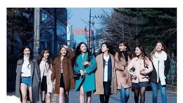 여자들끼리 팔짱끼는 이유
