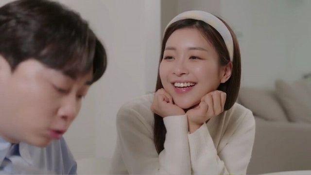 딸이 못생긴 남자를 사위로 데리고 왔다:)