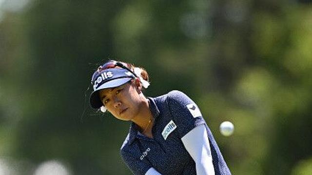 LPGA 14개 대회만 첫 승 거두나...선두 신지은부터 4타 뒤진 고진영까지 한국선수 6명 우승 가시권