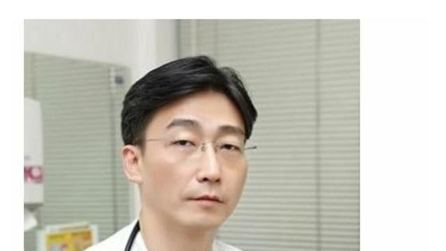 이국종 교수가 존경한 진짜 의사		…