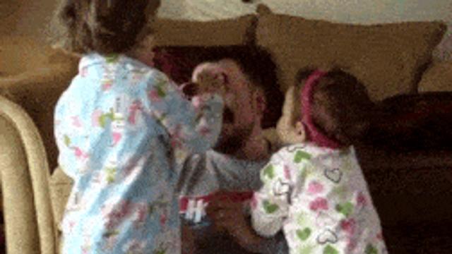썬그라스끼는 아빠.gif,,