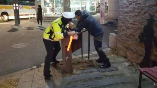경찰과 시민의 무력충돌,,