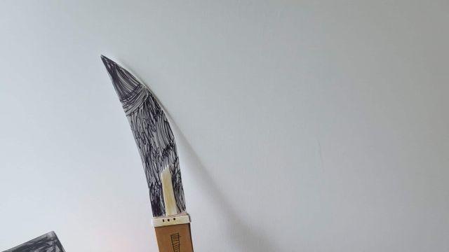 아들 방에 고나우 무기있음,,