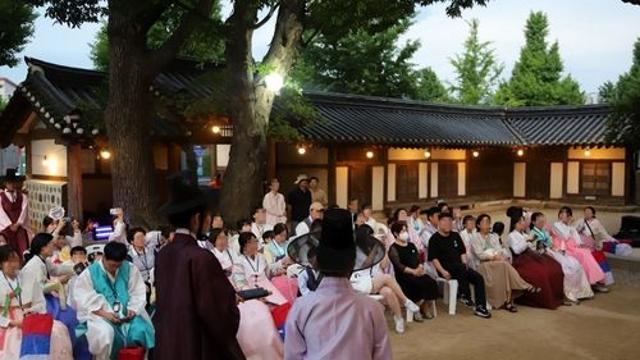 달빛 아래 즐기는 문화유산…강릉 '문탠투어' 성황