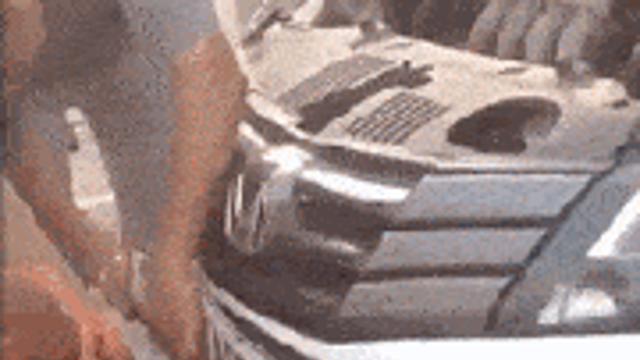 불법세입자 강제 퇴거.gif,,
