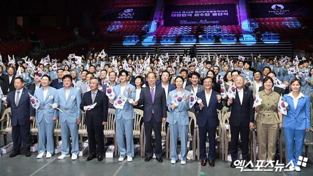 파리에 태극기 휘날릴 대한민국 국가대표, 올림픽 향한 힘찬 첫발 뗐다 [잠실 현장]