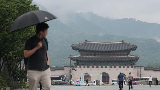 [오늘날씨] 전국 곳곳 소나기…수도권·강원 폭염특보