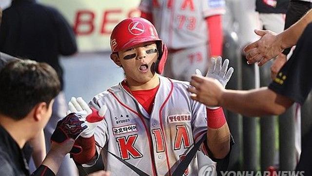 '전반기 20-20클럽' KIA 김도영, 올해만 두 번째 월간 MVP
