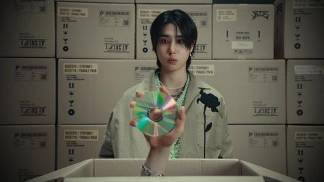 스트레이 키즈, 새 앨범 'ATE' 매시업 비디오 공개 '명반 탄생 예고'