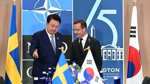 尹, 스웨덴·체코·핀란드 연쇄 양자회담 개최