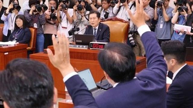 尹탄핵반대 청원 5만명 넘어 국회로…정청래 
