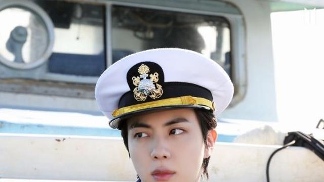 방탄소년단(BTS) 진, '다채로운 매력의 아이돌' 1위