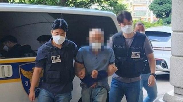 '지하철 2호선 흉기난동' 50대 2심서도 징역 2년