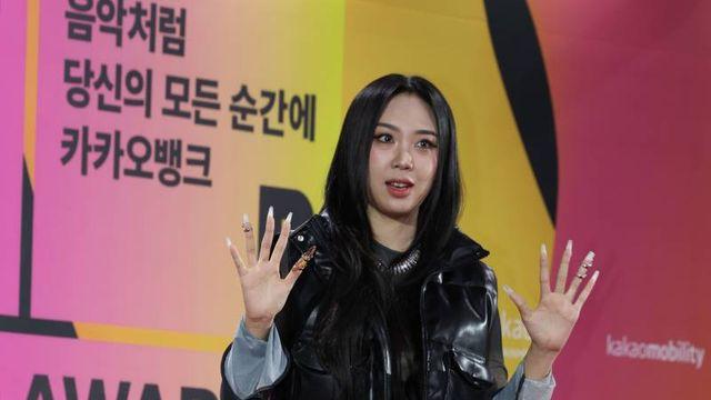 이영지 ‘스몰걸’, ‘음중’서 2주 연속 1위