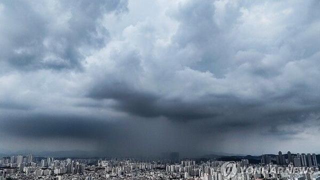 [날씨]오늘 '초복' 남부·제주 장맛비…수도권·내륙 곳곳 소나기