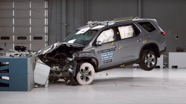 2열 승객도 안전... 혼다 '2025년형 파일럿', 美 IIHS 충돌평가서 최고 등급 획득