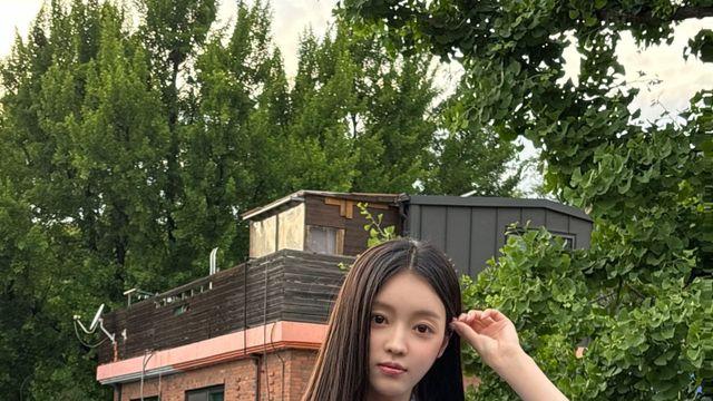 오마이걸 유아, 꾸민 듯 안 꾸민 듯한 '청순여친룩' 매력 발산