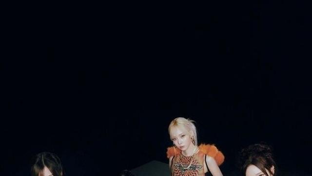 에스파, 4세대 K팝 걸그룹 신기록 썼다!…'빌보드200' 연속 톱40