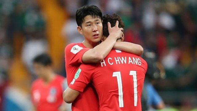 '캡틴 SON' 발끈하니, 축구협회 부랴부랴...황희찬 인종차별 사건 FIFA에 문제 제기