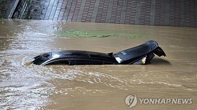 실종·매몰에 긴급대피까지…역대급 극한호우에 중부지방 대혼란(종합)