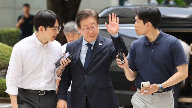 이재명 법정 출석하는 날…김두관, 李 '사법리스크' 정조준