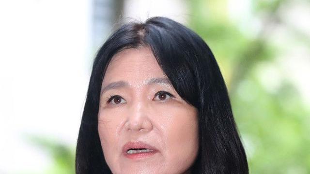 법인카드 부정사용 의혹 부인한 이진숙 “악의적 프레임”