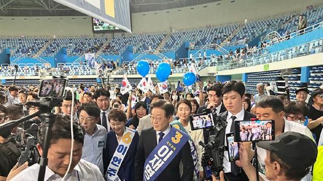 전당대회 경선 첫날, 이재명 90.75% 득표…'어대명' 확인 [종합]