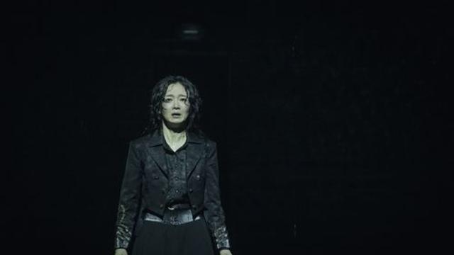 바지 입은 '햄릿 공주'가 묻는다…