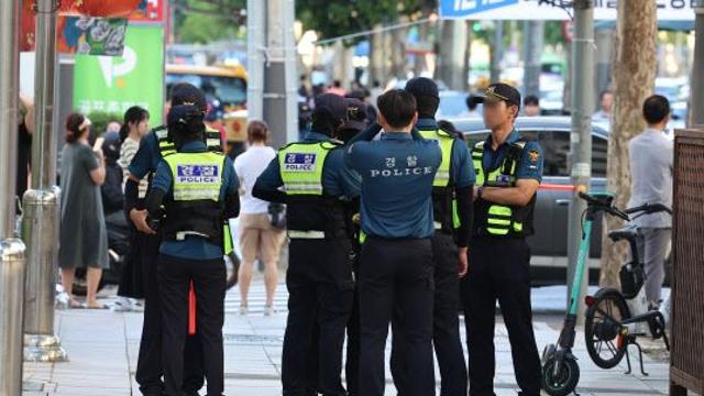 “길 다니기 무서워요”…신림 칼부림 1년, 불안사회 사는 시민들