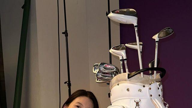 김진경, 실내 연습장에서 눈길 끄는 세련된 골프룩