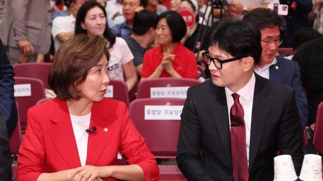 與 '패트 논란' 속 나경원 '연루자 만찬'…한동훈 '1월에 적극지원 검토'