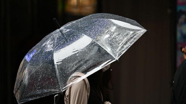 [오늘날씨] 수도권·강원 오전까지 '비'…곳곳 폭염특보·열대야