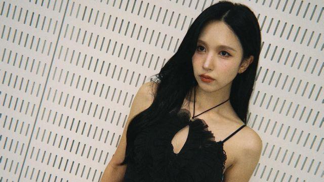트와이스 미나, 시크한 블랙룩… 독보적인 매력 발산