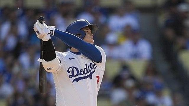 오타니, 4년 연속 MLB 30홈런…144ｍ 초대형 아치