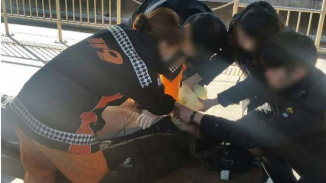 지하철 1호선 심폐소생술 논란, 여자 쓰러졌는데 남자들은 전부 외면한 이유 