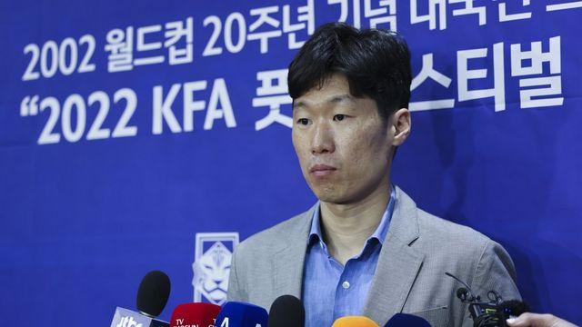 [단독] 박지성, 전북 테크니컬 디렉터 내려놓는다…구단, ‘지속 동행’ 원해