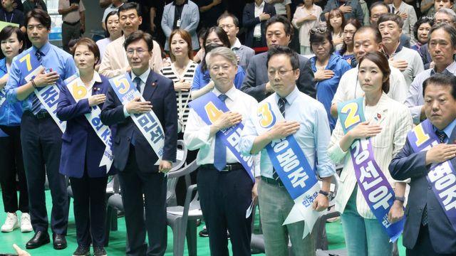 '한 때 맞서던 사이인데'... 이재명, 수석최고위원에 '정봉주 유력' 소식에 보인 반응