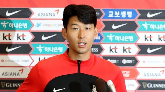 손흥민의 토트넘과 이 한국 축구 선수와의 계약이 완료 중이라는 소식이 전해졌다