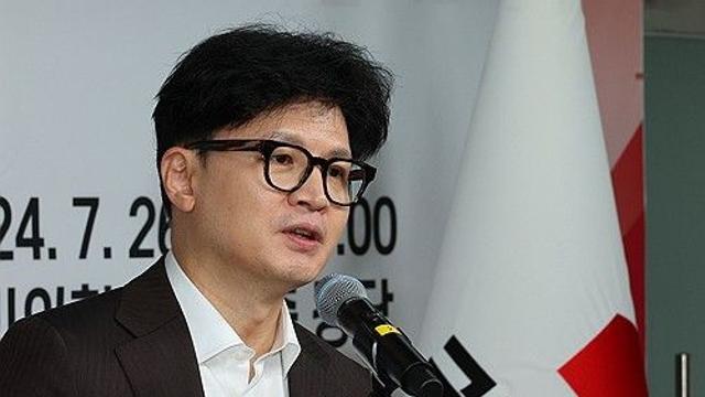 한동훈, '필리버스터' 與의원들 격려방문…