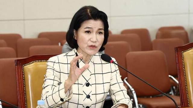 '법카 유용 의혹'에 이진숙 