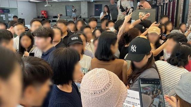 분노한 고객들 위메프 사옥 점거... 현재 현장 분위기 험악한 상태