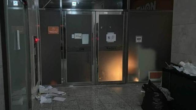 “집에 가고 싶어요…” 티몬 직원들 눈물 호소에 수백 명의 피해 고객도 함께 울었다