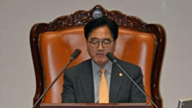 [포토] 무제한토론하는 강승규 의원